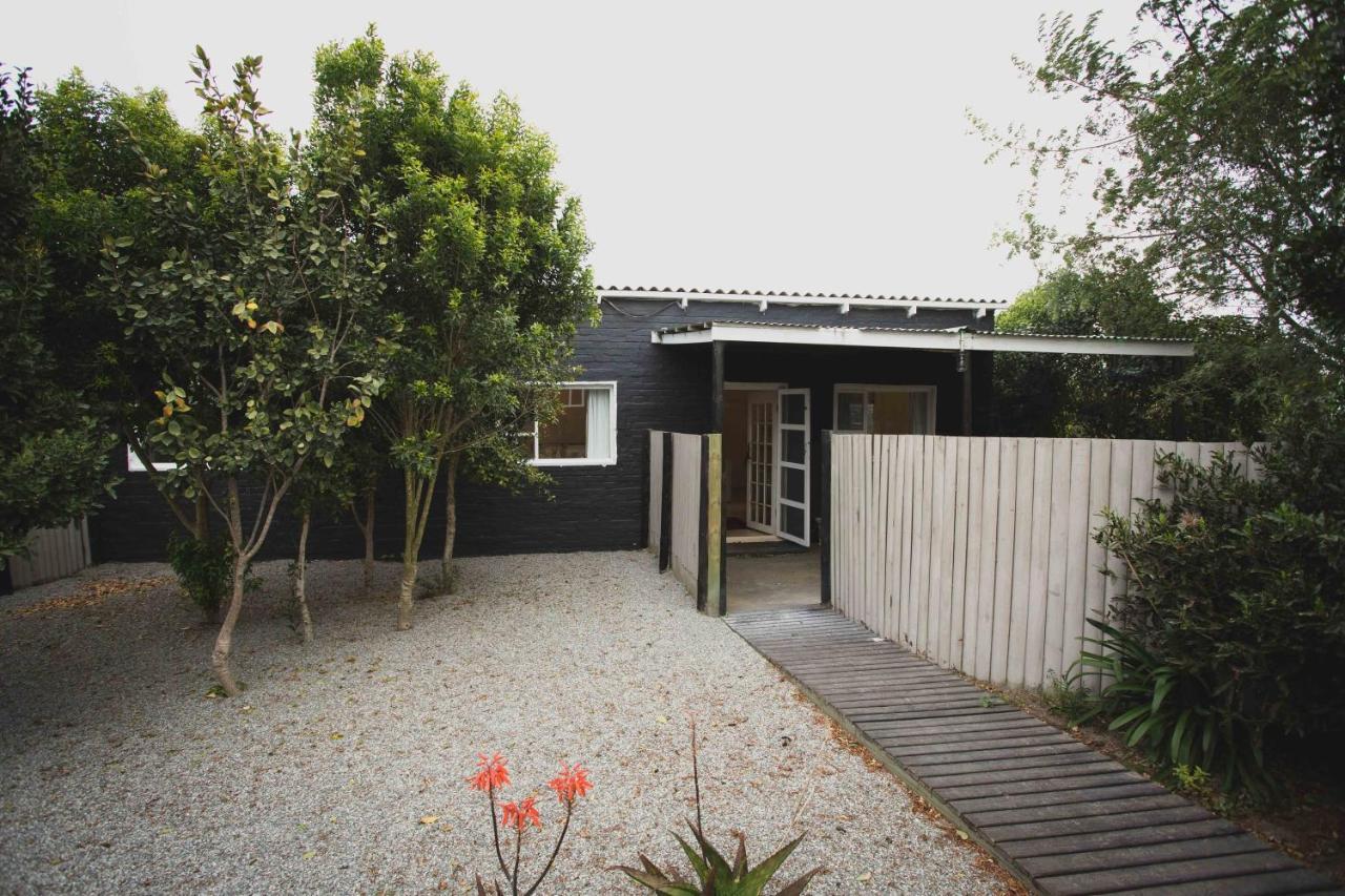 Beyond Urban Cottages Stormsrivier Esterno foto